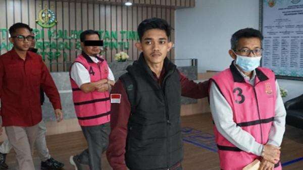 2 Tersangka Korupsi Tambang Batu Bara Ditahan Kejati Kaltim, ASN ESDM dan Pengusaha 2 Tersangka Korupsi Tambang Batu Bara Ditahan Kejati Kaltim, ASN ESDM dan Pengusaha