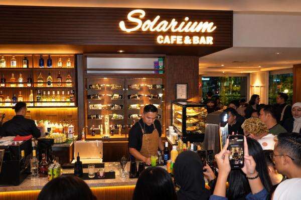 éL Hotel Bandung Hadirkan Solarium Bar Take Over with Mozzar, Kolaborasi Spesial untuk Pengalaman Bar yang Lebih Berkelas éL Hotel Bandung Hadirkan Solarium Bar Take Over with Mozzar, Kolaborasi Spesial untuk Pengalaman Bar yang Lebih Berkelas