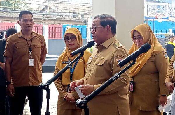 Pramono Janji Revitalisasi Sekolah Tua di Jakarta Pramono Janji Revitalisasi Sekolah Tua di Jakarta