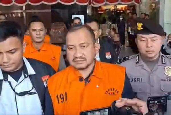 Kekayaan Bupati Pemalang Anom Widiyantoro yang Kena OTT Capai Rp21 Miliar, Punya Motor Harley Davidson Kekayaan Bupati Pemalang Anom Widiyantoro yang Kena OTT Capai Rp21 Miliar, Punya Motor Harley Davidson