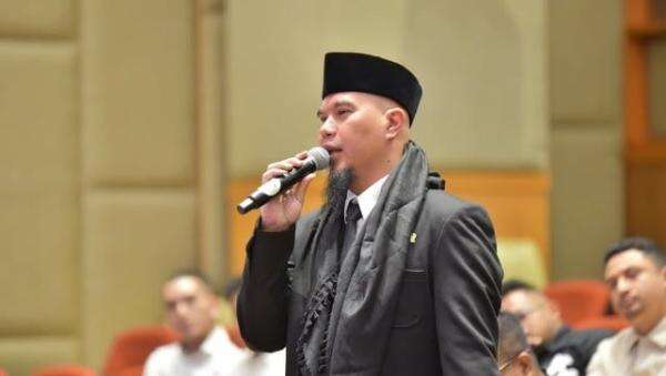 Ahmad Dhani Ungkap Pernikahan Al Ghazali dan Alyssa Daguise Digelar Juni 2025, Bakal Disiarkan RCTI Ahmad Dhani Ungkap Pernikahan Al Ghazali dan Alyssa Daguise Digelar Juni 2025, Bakal Disiarkan RCTI