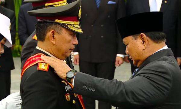 Prabowo Anugerahkan Bintang Mahaputera Adipurna untuk Listyo Sigit, Adipradana ke Dedi Prasetyo Prabowo Anugerahkan Bintang Mahaputera Adipurna untuk Listyo Sigit, Adipradana ke Dedi Prasetyo