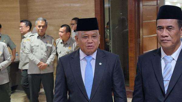 Saleh Mustafa Pastikan Mundur dari Wakasad usai Ditunjuk Jadi Wamentan Saleh Mustafa Pastikan Mundur dari Wakasad usai Ditunjuk Jadi Wamentan
