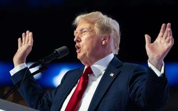 Trump Akan Blokade Angkatan Laut di Tengah Meningkatnya Ketegangan Soal Selat Hormuz Trump Akan Blokade Angkatan Laut di Tengah Meningkatnya Ketegangan Soal Selat Hormuz