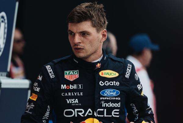 Verstappen Perpanjang Kontrak di Red Bull hingga 2030, Gajinya Dikabarkan Tembus USD100 Juta Verstappen Perpanjang Kontrak di Red Bull hingga 2030, Gajinya Dikabarkan Tembus USD100 Juta
