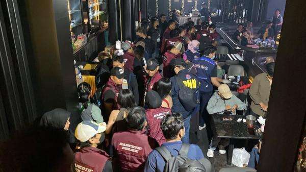 Kelab Malam di PIK Digerebek, Pengunjung Positif Narkoba Diamankan Kelab Malam di PIK Digerebek, Pengunjung Positif Narkoba Diamankan