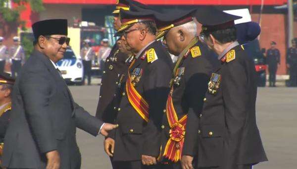 3 Purnawirawan Polri Dianugerahi Pangkat Kehormatan: Sidarto Danusubroto, Taufiequrachman Ruki, dan Taufiq Effendi 3 Purnawirawan Polri Dianugerahi Pangkat Kehormatan: Sidarto Danusubroto, Taufiequrachman Ruki, dan Taufiq Effendi