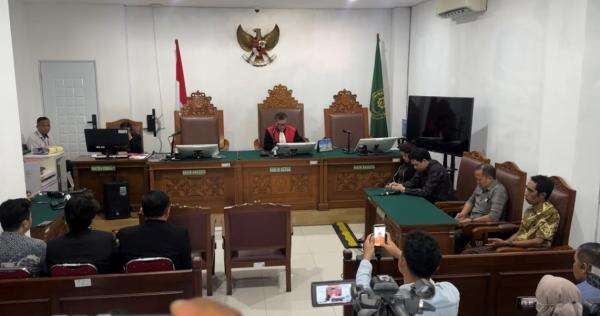 Praperadilan Eks Waka BGN Lodewyk Pusung Ditolak, Ini Alasannya! Praperadilan Eks Waka BGN Lodewyk Pusung Ditolak, Ini Alasannya!