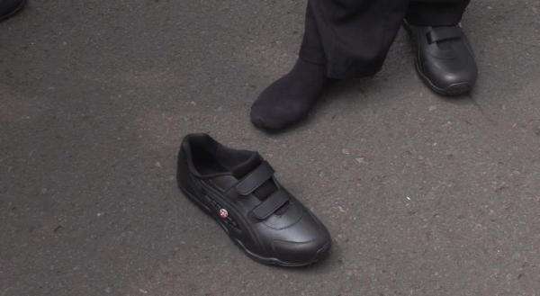 BRIN Pamerkan Sepatu Lokal Rp75 Ribuan di Istana, Dipesan Presiden Prabowo BRIN Pamerkan Sepatu Lokal Rp75 Ribuan di Istana, Dipesan Presiden Prabowo