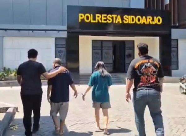Bejat! Ibu di Sidoarjo Diduga Ajak Anak dan Keponakan Threesome Bareng Pacar Bejat! Ibu di Sidoarjo Diduga Ajak Anak dan Keponakan Threesome Bareng Pacar