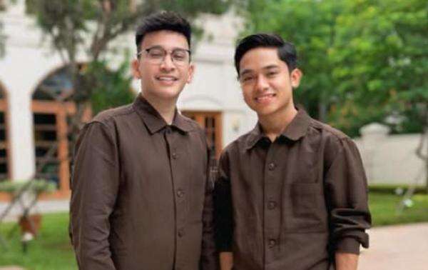Kronologi Lengkap Betrand Peto Ngaku Ditampar Adik Sarwendah, Viral di Medsos! Kronologi Lengkap Betrand Peto Ngaku Ditampar Adik Sarwendah, Viral di Medsos!