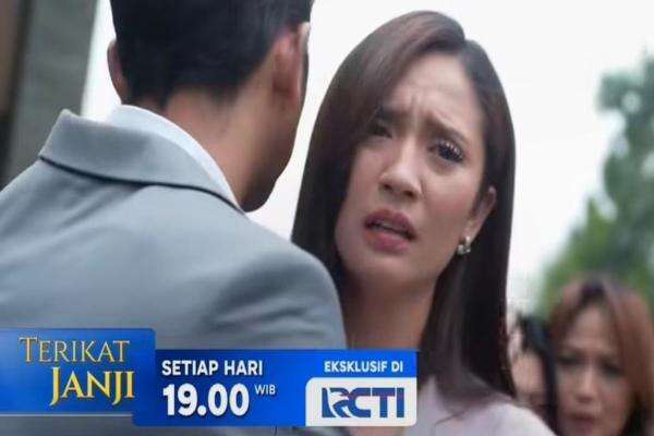 Sinopsis Sinetron 'Terikat Janji' Eps 167: Polisi Menemukan Sebuah Koper Silver Tersembunyi di Dalam Lemari Pakaian Davina Sinopsis Sinetron 'Terikat Janji' Eps 167: Polisi Menemukan Sebuah Koper Silver Tersembunyi di Dalam Lemari Pakaian Davina