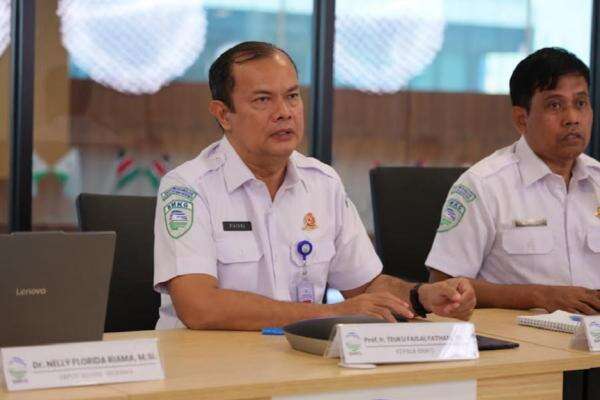 Tsunami 1,61 Meter Terjang Pesisir Reo Manggarai Usai Gempa NTT M7,7 Tsunami 1,61 Meter Terjang Pesisir Reo Manggarai Usai Gempa NTT M7,7