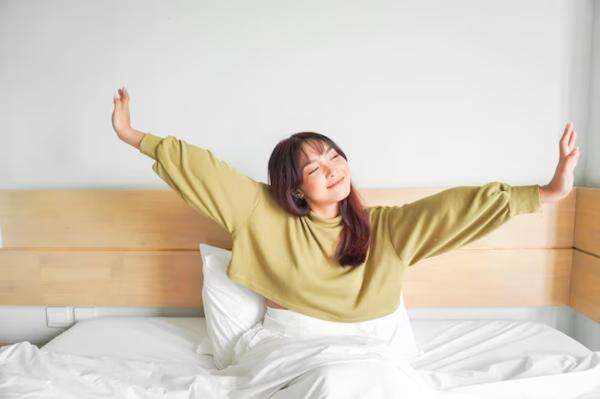 Kenapa Sebaiknya Langsung Minum Air Putih Setelah Bangun Tidur? Kenapa Sebaiknya Langsung Minum Air Putih Setelah Bangun Tidur?