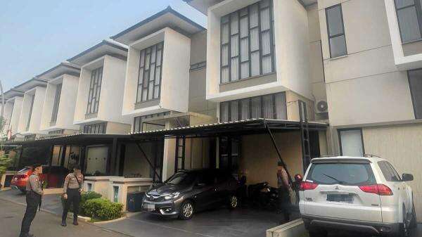 KPK Geledah Rumah di Jaktim Terkait Kasus Rejang Lebong KPK Geledah Rumah di Jaktim Terkait Kasus Rejang Lebong