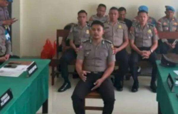 Terbukti Lecehkan Siswi SMK, Anggota Satlantas Kupang Kota Dipecat dari Kepolisian Terbukti Lecehkan Siswi SMK, Anggota Satlantas Kupang Kota Dipecat dari Kepolisian