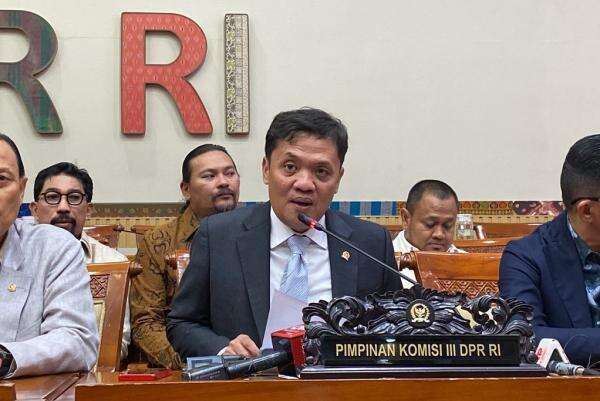 Habiburokhman: RUU Perampasan Aset Disahkan Paling Lambat Desember 2026 Habiburokhman: RUU Perampasan Aset Disahkan Paling Lambat Desember 2026
