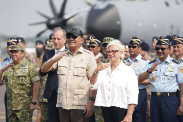 Menhan Sjafrie Bahas Pengadaan Rafale dan Scorpene dalam Pertemuan dengan Menteri Pertahanan Prancis Menhan Sjafrie Bahas Pengadaan Rafale dan Scorpene dalam Pertemuan dengan Menteri Pertahanan Prancis