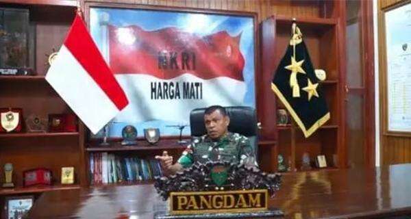TNI: Isu Pesawat Bawa Mama Sinta ke Jakarta Tidak Benar! TNI: Isu Pesawat Bawa Mama Sinta ke Jakarta Tidak Benar!