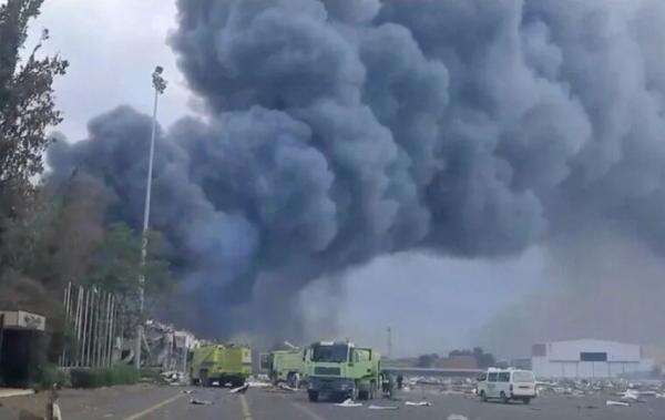 Konflik Meluas! Cegah Pesawat Iran Mendarat, Pasukan Yaman Bombardir Bandara Sanaa Konflik Meluas! Cegah Pesawat Iran Mendarat, Pasukan Yaman Bombardir Bandara Sanaa