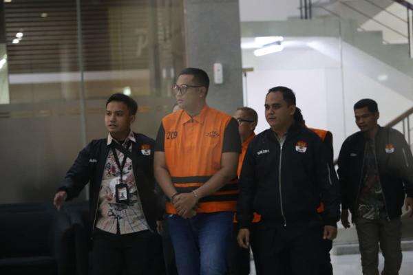 Bupati Klaten Hamenang Wajar Ismoyo Pakai Uang Korupsi untuk Bayar Utang Pilkada Bupati Klaten Hamenang Wajar Ismoyo Pakai Uang Korupsi untuk Bayar Utang Pilkada