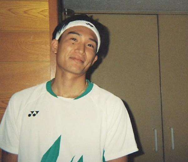 Heboh, Eks Raja Bulu Tangkis Dunia Kento Momota Tiba-Tiba Umumkan Telah Resmi Menikah Heboh, Eks Raja Bulu Tangkis Dunia Kento Momota Tiba-Tiba Umumkan Telah Resmi Menikah