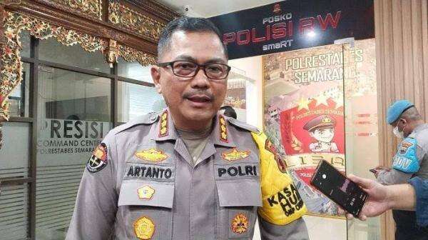 BREAKING NEWS Jelang Demo Besok di Pati, Polda Jateng Kerahkan Personel Penuh Antisipasi Rusuh BREAKING NEWS Jelang Demo Besok di Pati, Polda Jateng Kerahkan Personel Penuh Antisipasi Rusuh