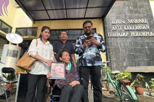 Orang Tua Winda Lorenza Gowasa Ungkap Kejanggalan Kematian Putrinya, Luka Lebam hingga Dilarang Autopsi Orang Tua Winda Lorenza Gowasa Ungkap Kejanggalan Kematian Putrinya, Luka Lebam hingga Dilarang Autopsi