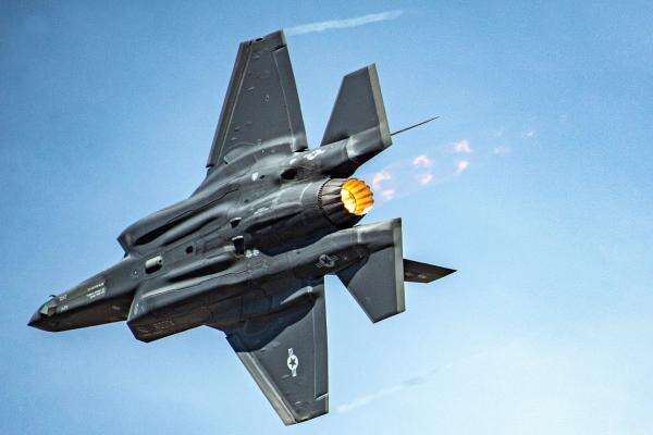 Kanada Didesak Tekan Balik Trump, Bidik Jet Tempur Siluman F-35 dan Batu Bara AS Kanada Didesak Tekan Balik Trump, Bidik Jet Tempur Siluman F-35 dan Batu Bara AS