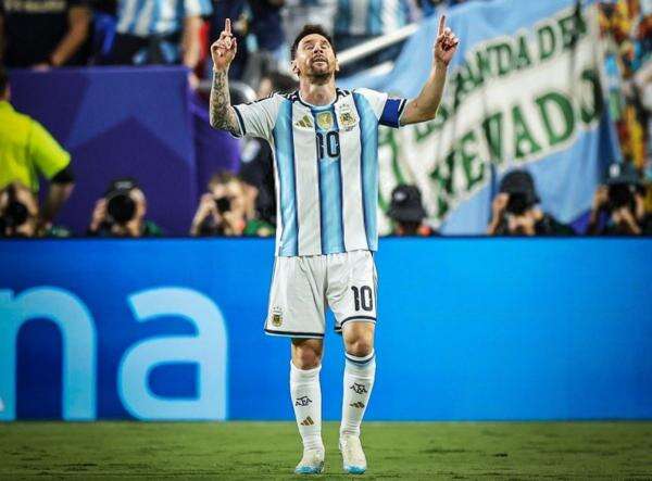 Cetak Hattrick di Laga Argentina vs Aljazair, Lionel Messi Resmi Jadi Top Skor Sepanjang Masa Piala Dunia! Cetak Hattrick di Laga Argentina vs Aljazair, Lionel Messi Resmi Jadi Top Skor Sepanjang Masa Piala Dunia!