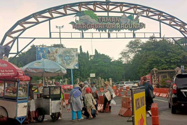 Siap-Siap! Tiket Masuk Ragunan bakal Naik, Pramono Ungkap Ada Usulan jadi Rp10.000 Siap-Siap! Tiket Masuk Ragunan bakal Naik, Pramono Ungkap Ada Usulan jadi Rp10.000