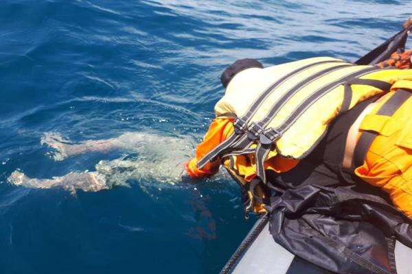 Meninggal Dunia di Laut, Begini Cara Menguburkan Jenazah Menurut Islam Meninggal Dunia di Laut, Begini Cara Menguburkan Jenazah Menurut Islam