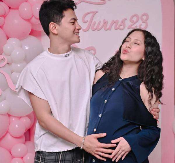 Potret Adhisty Zara Rayakan Ulang Tahun Ke-23, Pamer Baby Bump! Potret Adhisty Zara Rayakan Ulang Tahun Ke-23, Pamer Baby Bump!
