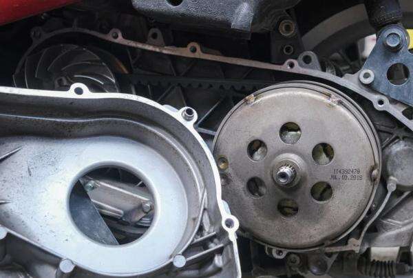 Cara Servis CVT di Rumah agar Tarikan Tetap Enteng Cara Servis CVT di Rumah agar Tarikan Tetap Enteng
