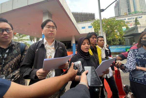 BEM UI Laporkan Penganiayaan Koordinator Sospol Hafidz Hernanda ke Polda Metro BEM UI Laporkan Penganiayaan Koordinator Sospol Hafidz Hernanda ke Polda Metro