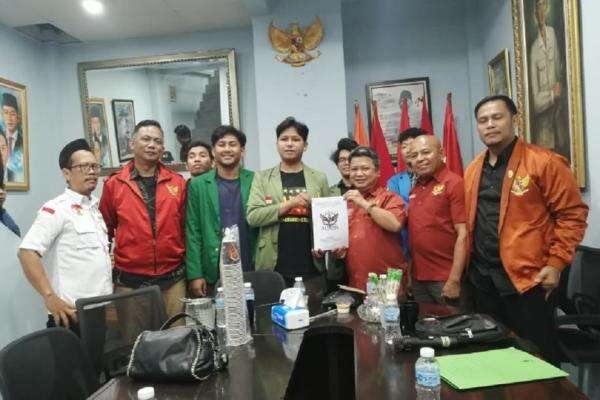 Dukung Riset Mahasiswa di SPPG, DPP Arun Sebut Program MBG Berdayakan UMKM Dukung Riset Mahasiswa di SPPG, DPP Arun Sebut Program MBG Berdayakan UMKM