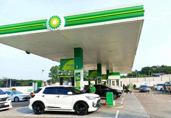 SPBU BP Ikut Naikkan Harga BBM RON 92 Jadi Rp16.670 per Liter SPBU BP Ikut Naikkan Harga BBM RON 92 Jadi Rp16.670 per Liter