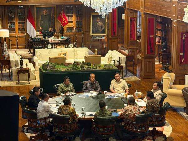 Prabowo Perintahkan Penertiban Kawasan Hutan Dilakukan Tegas, Transparan, dan Akuntabel Prabowo Perintahkan Penertiban Kawasan Hutan Dilakukan Tegas, Transparan, dan Akuntabel