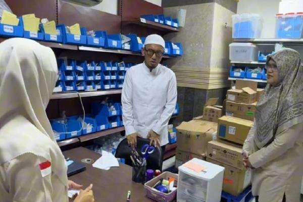 Jemaah Gelombang Kedua Tiba di Madinah, Wamenhaj Dahnil Minta KKHI Siaga Penuh Jemaah Gelombang Kedua Tiba di Madinah, Wamenhaj Dahnil Minta KKHI Siaga Penuh