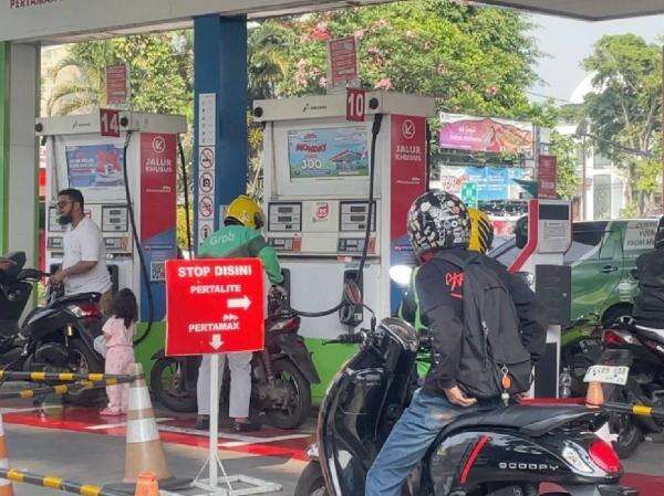Harga BBM Pertamina 12 Agustus 2026 Lengkap, Ada yang Turun! Harga BBM Pertamina 12 Agustus 2026 Lengkap, Ada yang Turun!