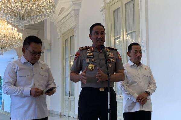 Kapolri Jenderal Suyudi: Pihak Asing hingga Negara Tetangga Terlibat Karhutla di RI Kapolri Jenderal Suyudi: Pihak Asing hingga Negara Tetangga Terlibat Karhutla di RI