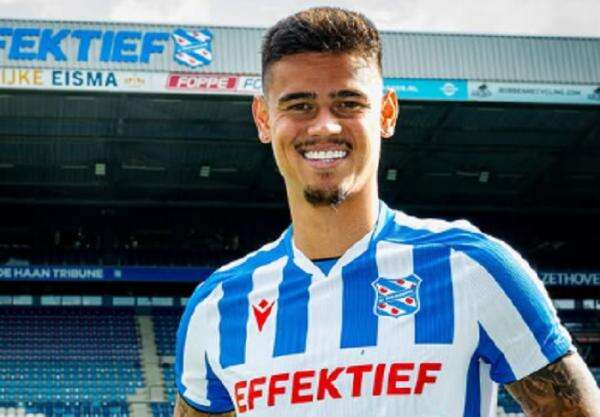Resmi! Mees Hilgers Gabung SC Heerenveen Resmi! Mees Hilgers Gabung SC Heerenveen