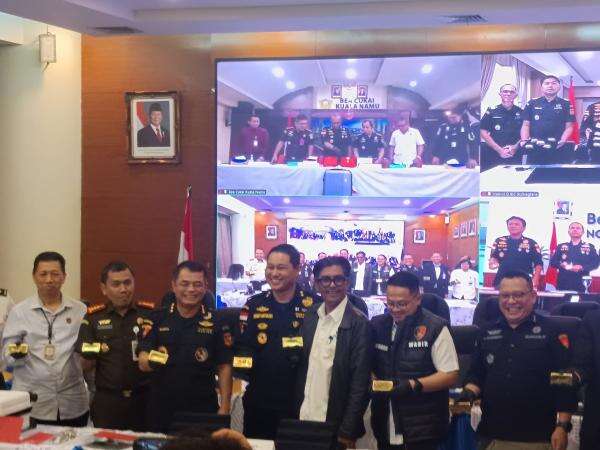 Bea Cukai Gagalkan Penyelundupan 330 Kg Emas yang Libatkan Jaringan WNA Bea Cukai Gagalkan Penyelundupan 330 Kg Emas yang Libatkan Jaringan WNA