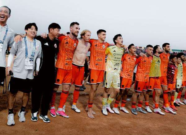 Nadeo Argawinata Bongkar Kunci Sukses Persija Pimpin Klasemen Super League 2026-2027 Nadeo Argawinata Bongkar Kunci Sukses Persija Pimpin Klasemen Super League 2026-2027