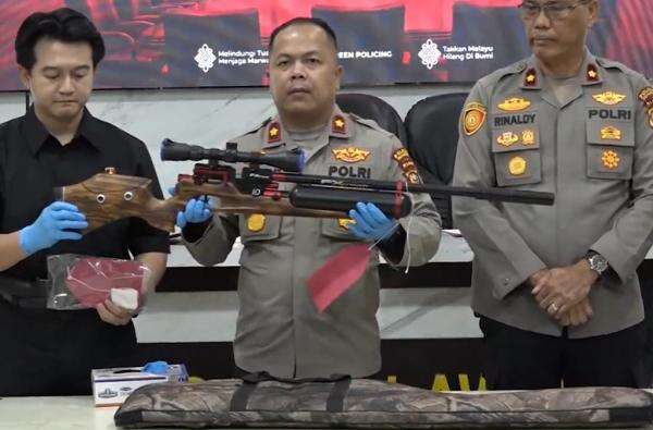 Tepergok, Pencuri Sawit di Pelalawan Tewas Ditembak Penjaga Peron Pakai Senapan Angin Tepergok, Pencuri Sawit di Pelalawan Tewas Ditembak Penjaga Peron Pakai Senapan Angin