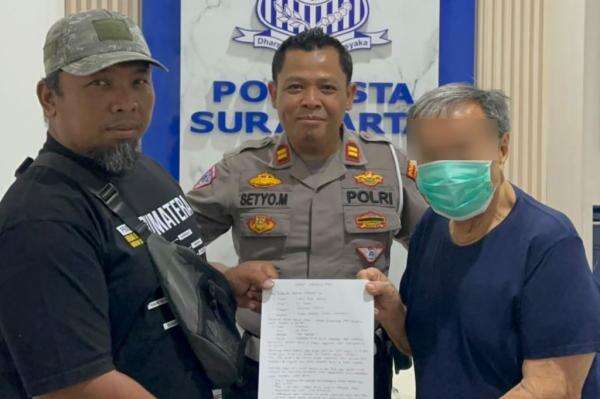 Viral Mobil Listrik Diduga Halangi Ambulans Bawa Pasien Kritis di Solo, Pengemudi Ditilang Viral Mobil Listrik Diduga Halangi Ambulans Bawa Pasien Kritis di Solo, Pengemudi Ditilang