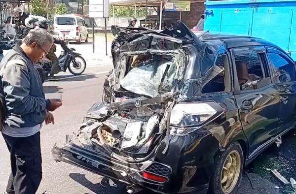 Kronologi Kecelakaan Beruntun 6 Kendaraan di Magelang, Dipicu Truk Rem Blong Kronologi Kecelakaan Beruntun 6 Kendaraan di Magelang, Dipicu Truk Rem Blong