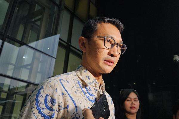 2 Tersangka Kasus Korupsi Dana CSR BI-OJK Belum Ditahan, Ini Penjelasan KPK 2 Tersangka Kasus Korupsi Dana CSR BI-OJK Belum Ditahan, Ini Penjelasan KPK