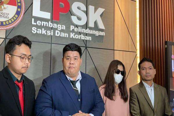 Korban Dugaan Kekerasan Seksual Betrand Peto Diteror hingga Alami Doxing Korban Dugaan Kekerasan Seksual Betrand Peto Diteror hingga Alami Doxing