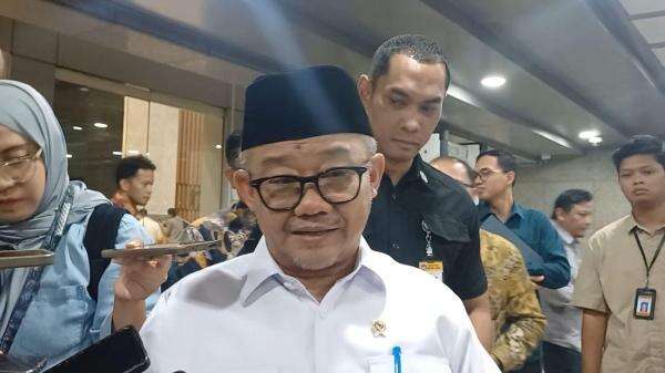 Mendikdasmen Perintahkan Itjen Investigasi Kasus Titip Anak Masuk SMA Negeri di Cilegon Mendikdasmen Perintahkan Itjen Investigasi Kasus Titip Anak Masuk SMA Negeri di Cilegon